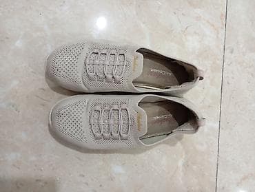 nike react: Кроссовки, 36.5, Skechers, Б/у, цвет - Бежевый, Самовывоз, Платная доставка — 1