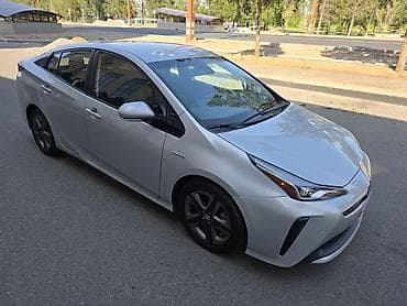byd e9: Toyota Prius: 2019 г., 1.8 л, Вариатор, Гибрид, Лифтбек — 3