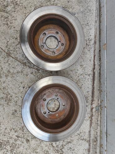 перфорированные тормозные диски: Задний тормозной диск Subaru 2003 г., Б/у, Оригинал, Япония — 4