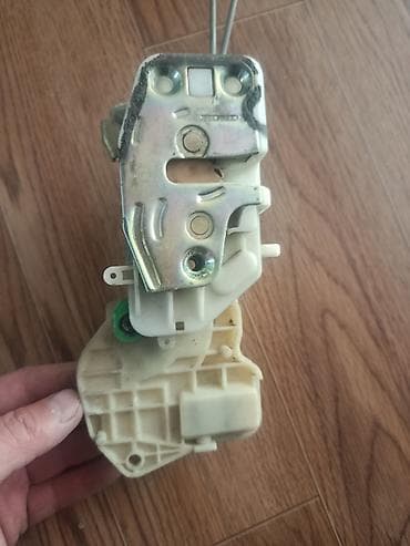 задняя дверь хонда стрим: Замок двери Honda Оригинал — 1