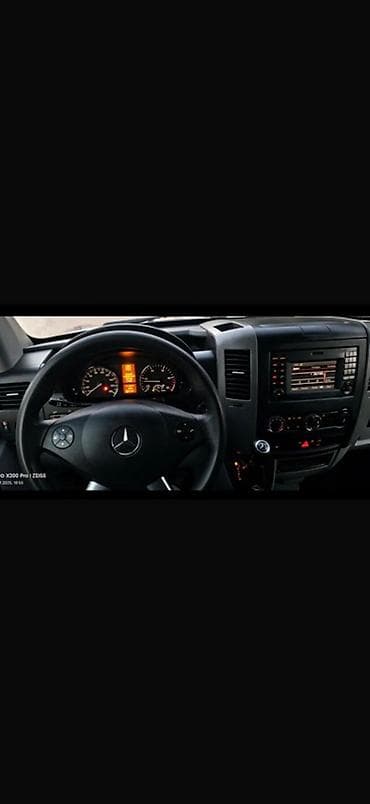 обувь адидас: Mercedes-Benz Sprinter, белый фургон L2H2 (высокая крыша). Передний — 10