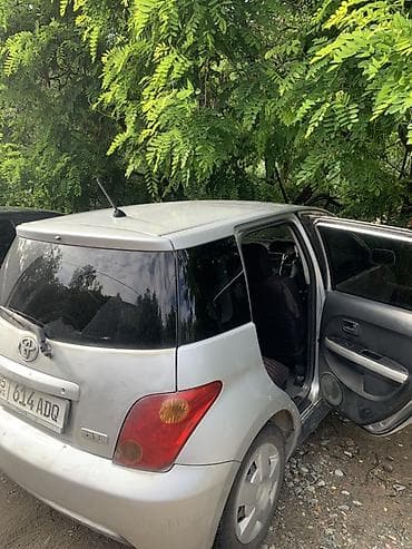 Унаа сатуу: Toyota Ist: 2002 г., 0.3 - engine capacity л, Автомат, Хетчбек — 2