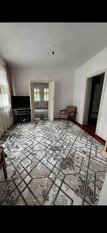 сдаю ком: 68 м², 4 комнаты, Забор, огорожен — 3