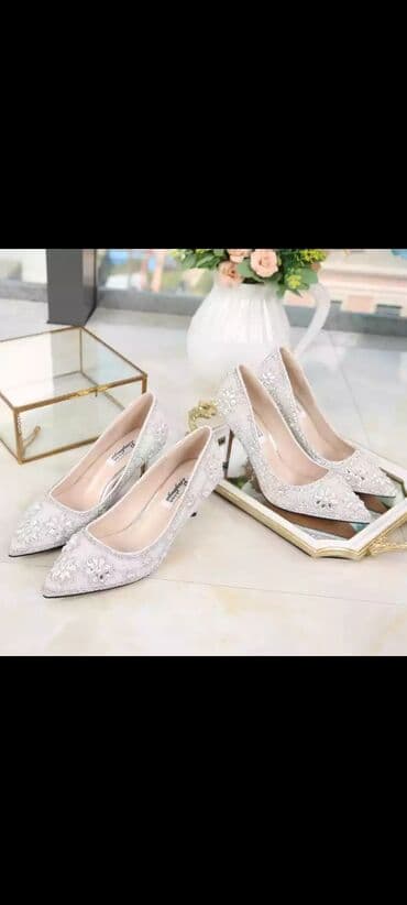 туфли беж цвет: Новые туфли 
Высота каблука 3-5см — 3