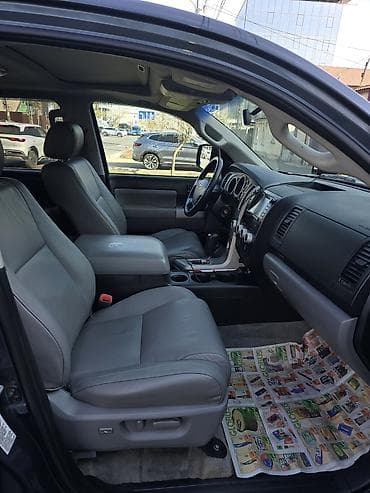 land cruiser 105: Toyota Sequoia: 2008 г., 5.7 л, Автомат, Газ, Внедорожник — 2