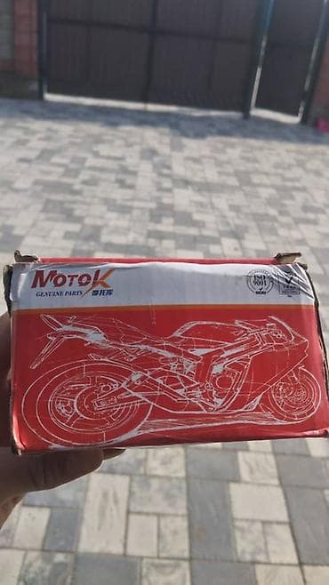 Скутеры: 2 лед фары белый за все прошу 4000сом Доп Фары новые Остальные б/у — 1