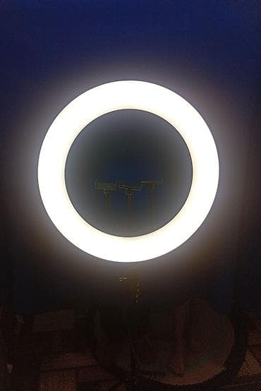 sony a7s2: Кольцевая LED‑лампа iPlokama LIVE‑R56 с напольным штативом - — 2