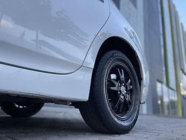 prius: Toyota Prius: 2013 г., 1.8 л, Автомат, Гибрид, Лифтбек — 6