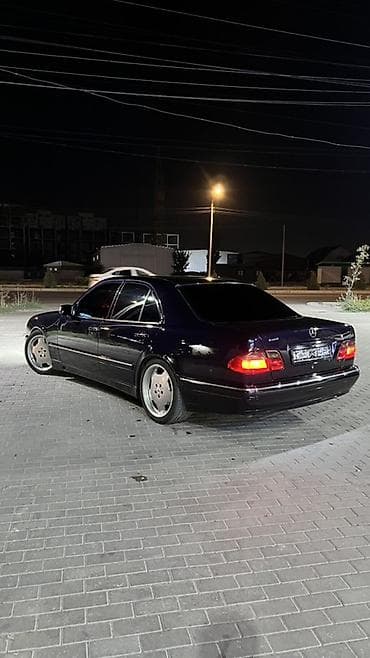 2000: Mercedes-Benz E-Class: 2000 г., 4.3 л, Автомат, Бензин, Седан — 2