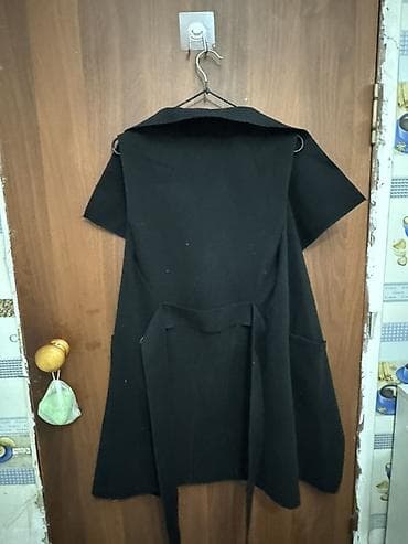 длинная накидка: Черный жилет-накидка с поясом - Фасон: длинный жилет без застежек, с — 3