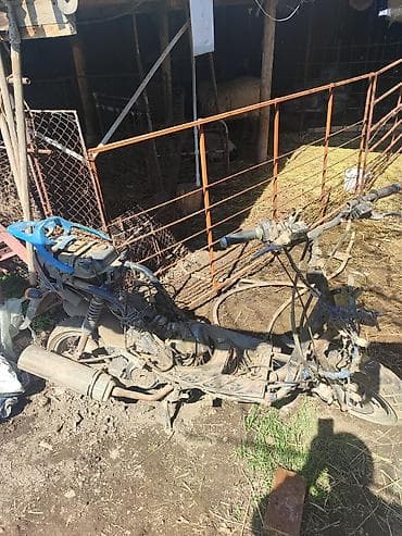 Скутер (рамный комплект) под восстановление или на запчасти. Что есть