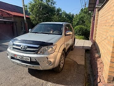такта фуранер: Toyota Fortuner: 2008 г., 2.7 л, Автомат, Газ, Внедорожник — 1