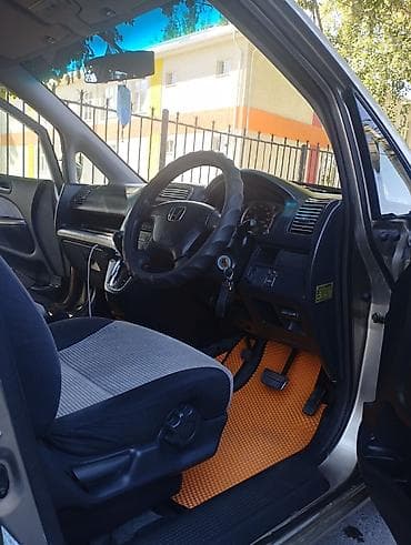 1: Honda Stream: 2002 г., 1.7 л, Автомат, Бензин, Минивэн — 10