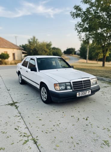 124 е: Mercedes-Benz W124: 1988 г., 2.3 л, Механика, Бензин, Седан — 2