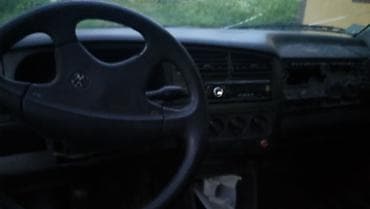 Volkswagen Vento: 1997 г., 2 л, Механика, Бензин, Седан — 5