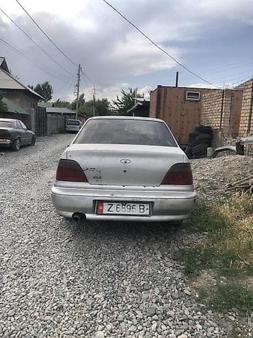 pasat b4: Daewoo Nexia: 1994 г., Седан — 4