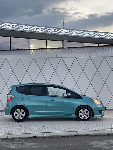 tayota vitz: Honda Fit: 2011 г., 1.5 л, Автомат, Бензин, Хэтчбэк — 6