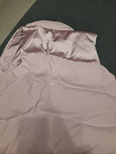 спортивные пуховики: Продаю новую жилетку LINING размер xs — 2