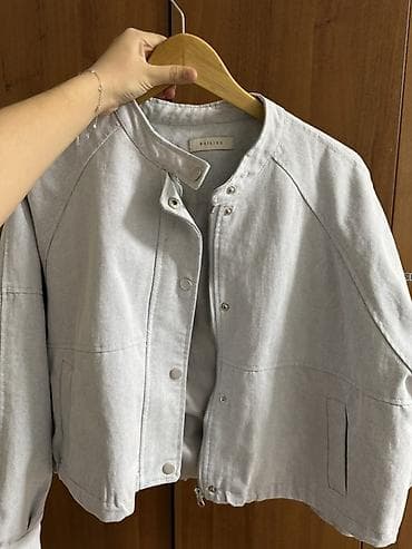 стильная куртка на весну: Светло‑серо голубая укороченная куртка BOILING Носила 3 раза, очень — 1