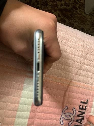 работа фотограф: IPhone X, Б/у, 256 ГБ, Desert Titanium, Зарядное устройство, Защитное стекло, Чехол, 100 % — 2