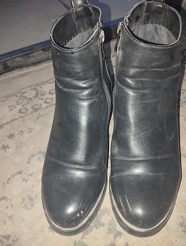 сланцы тапочки: Каждый по 200 сом . Размер 37-38. В хорошем состоянии — 8