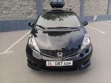 Honda Fit: 2011 г., 1.5 л, Автомат, Бензин, Хэтчбэк