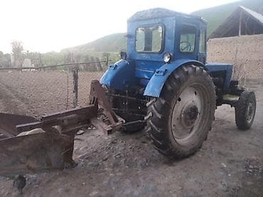 Трактор колесный с кабиной, с задней навеской . Характеристики и