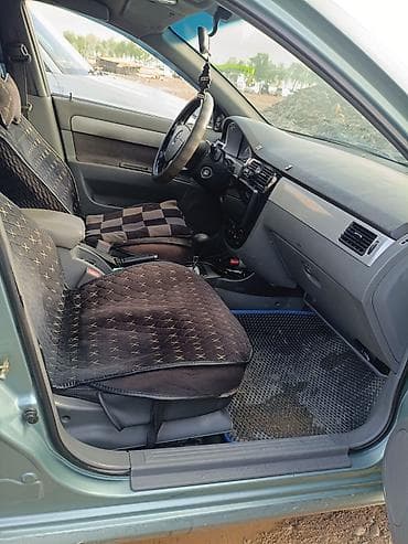 ласет: Chevrolet Lacetti: 2004 г., 1.6 л, Автомат, Газ, Седан — 5