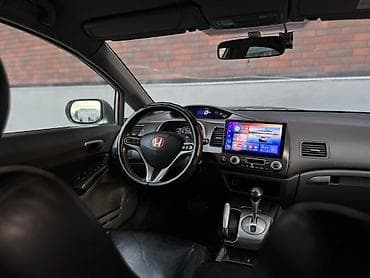 civic: Honda Civic: 2008 г., 1.3 л, Гибрид, Седан — 10