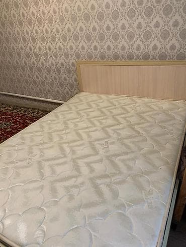 мебель кроват: Двуспальная кровать с матрасом. - Размер: визуально близко к 160×200 — 2
