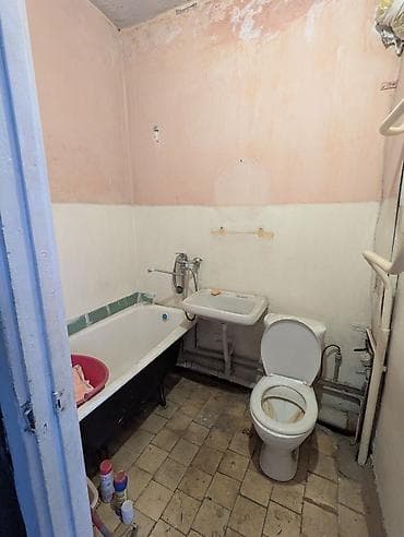 Кыймылсыз мүлк: 2 бөлмө, 43 м², Жеке план, 8 кабат, Эски ремонт — 9