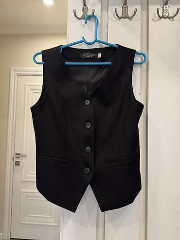 Куртка Зара S-M 1000сом 
Каждая по 500 сом