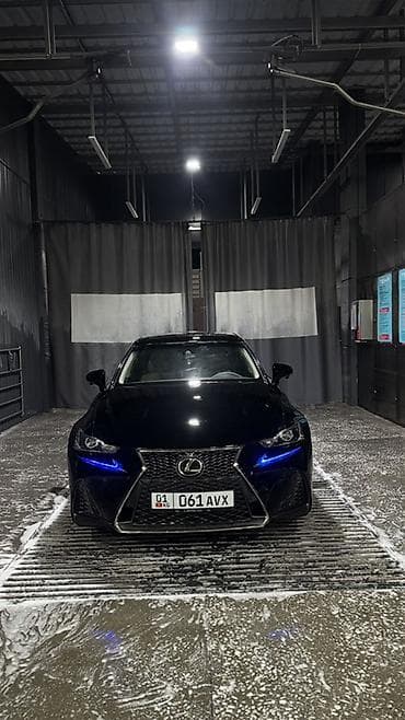 lc 300: Lexus IS: 2017 г., Седан — 3