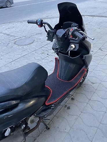 suzuki shift: Скутер 49–50 см³, черный, с высоким Продаю скутер Макси Лия мотор — 4