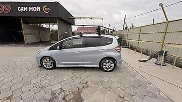 Продажа авто: Honda Fit: 2008 г., 1.5 л, Автомат, Бензин, Хэтчбэк — 3