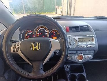 Транспорт: Honda Jazz: 2005 г., 1.3 л, Механика, Бензин — 8
