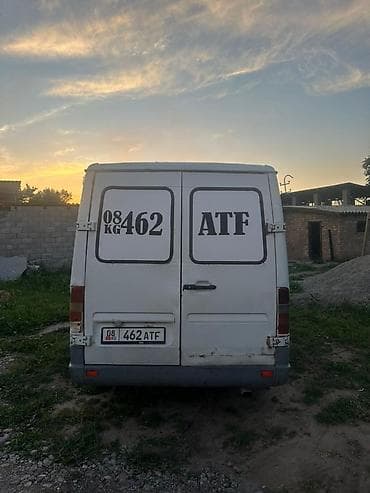 спринтер будка продается: Легкий грузовик, Mercedes-Benz — 2