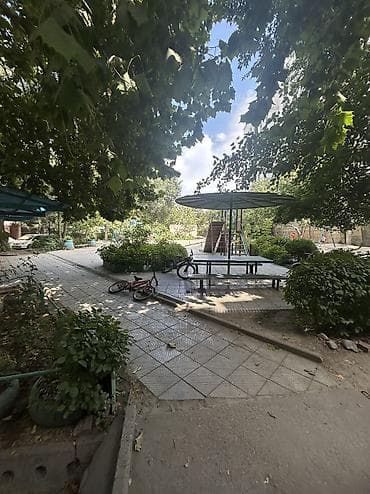 таатан квартира: 3 комнаты, 62 м², Таатан ТЦ Индивидуалка, 2 этаж, Требуется ремонт — 3