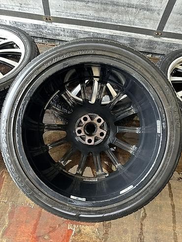 Шиналар жана дисктер: Дөңгөлөктөр монтажда 275 / 40 / R 22, Жай, Колдонулган, 1 даана, Жол тандабастар (АТ/МТ), Куйма, тешиктери - 5 — 6