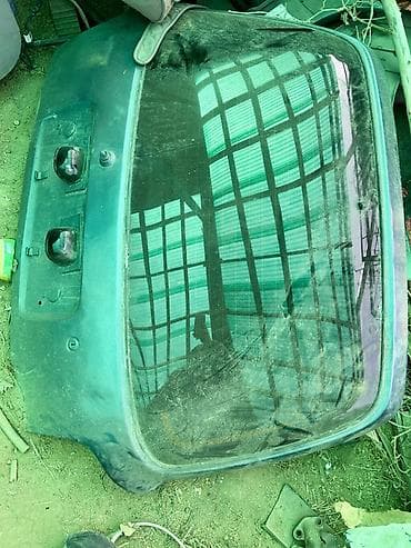 кридер: Крышка багажника Nissan, Оригинал — 1