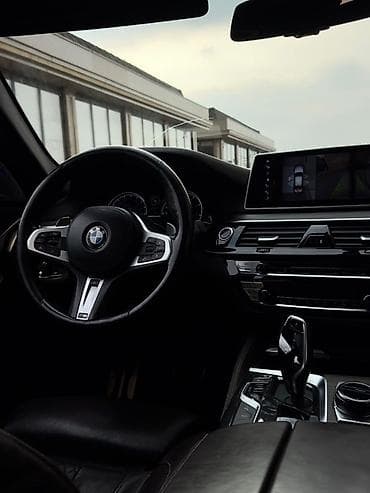 спойлео: BMW 5 series: 2018 г., 4.4 л, Автомат, Бензин, Седан — 10