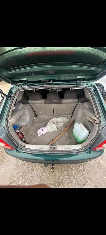 mazda 3: Mazda 323: 2003 г., 1.6 л, Механика, Бензин, Хэтчбэк — 5