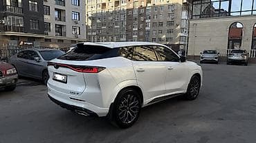 e6 3: Changan Uni-Z: 2025 г., 1.5 л, Робот, Бензин, Кроссовер — 3