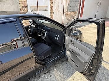 Унаа: Hyundai Getz: 2008 г., 1.4 л, Кол менен иштөөчү, Бензин, Хетчбек — 6