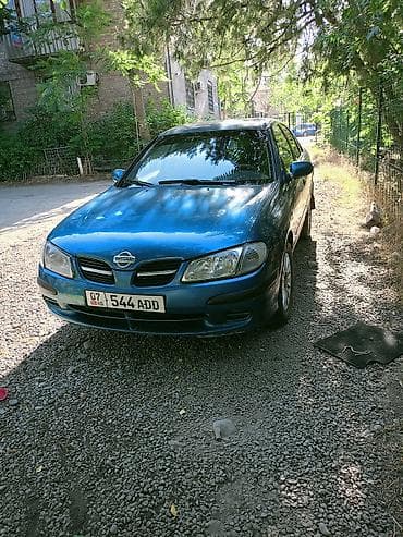 Nissan Almera: 2001 г., 1.8 л, Механика, Бензин, Седан