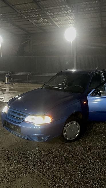 Daewoo Nexia: 2008 г., 1.5 л, Механика, Бензин, Седан