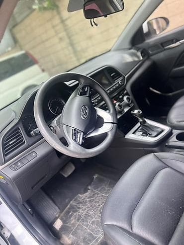 машина 200 мин: Hyundai Avante: 2019 г., 1.6 л, Автомат, Газ, Седан — 9