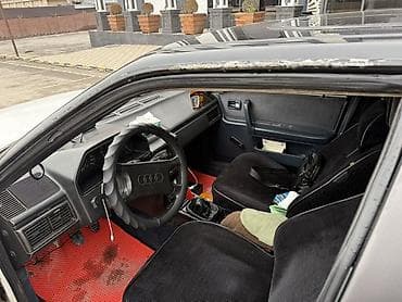 Audi: Audi 100: 1984 г., Механика, Седан — 3