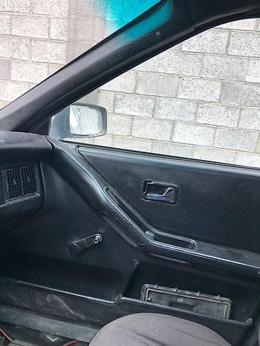 90: Audi 80: 1989 г., Седан — 2