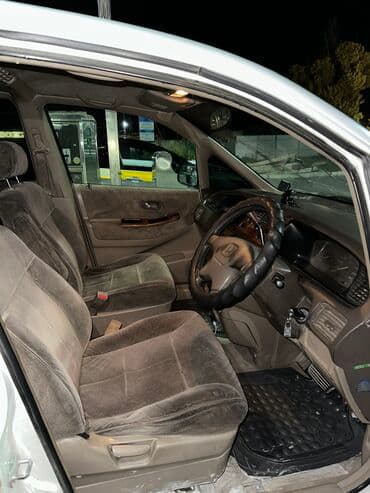 багажы: Honda Odyssey: 1999 г., 2.3 л, Автомат, Бензин, Минивэн — 4
